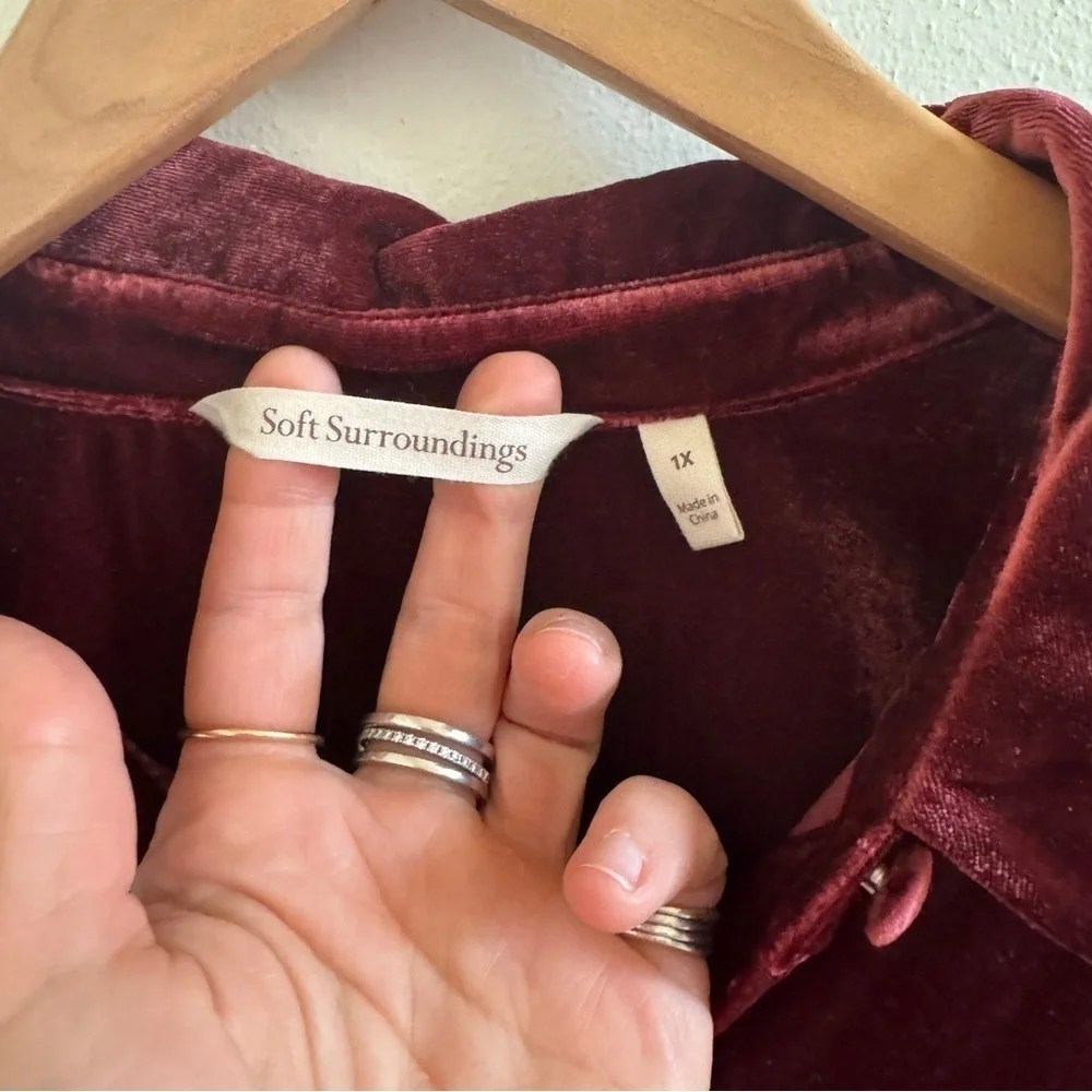 Soft Surroundings Eden Velvet and Lace Top Cabernet 1X - Picture 2 of 9